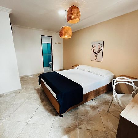 Hostal Maus Cartagena Buitenkant foto