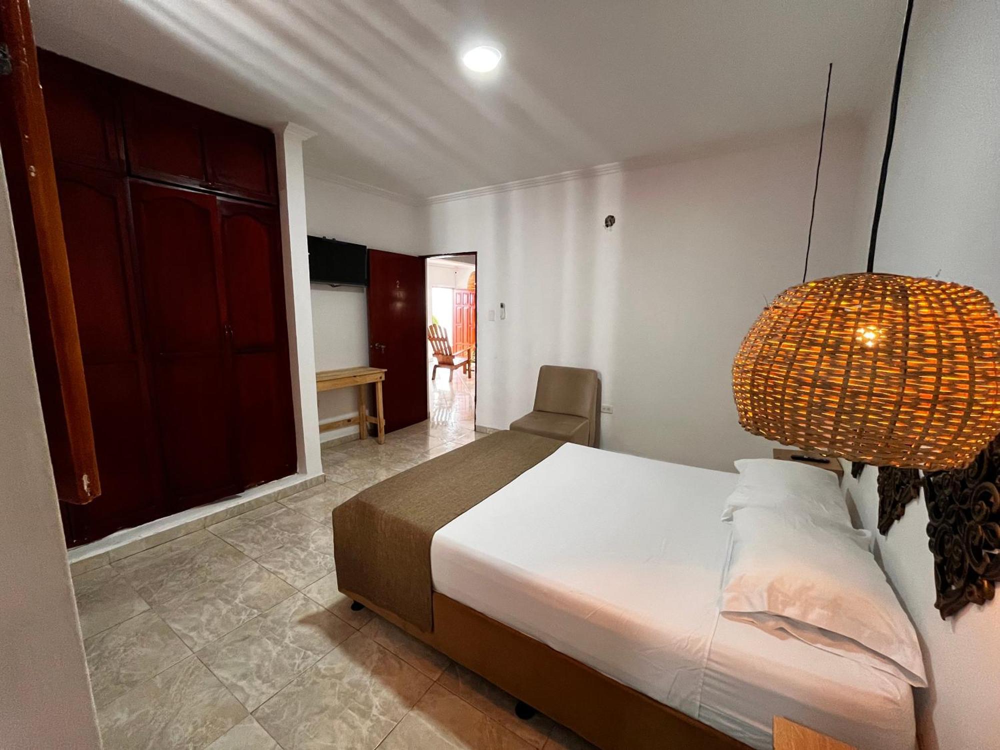 Hostal Maus Cartagena Buitenkant foto